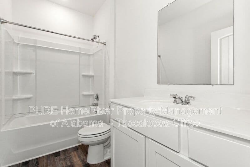 Northport House: 4943 Copper Loop Rd