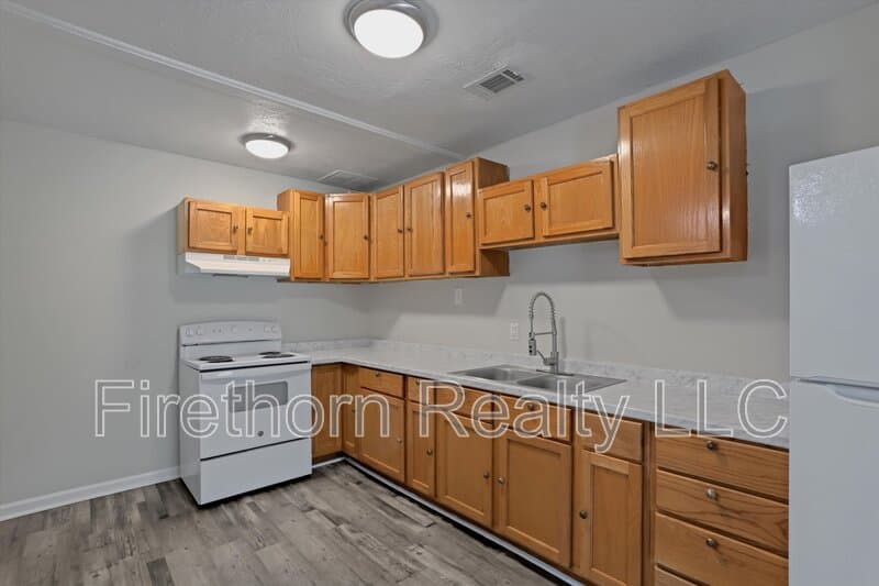Augusta House: 2528 Luz Drive