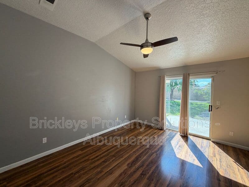 Albuquerque House: 7024 Westford Pl NW