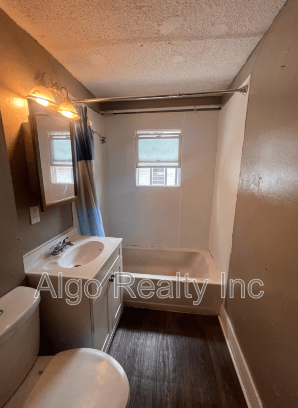 Minneapolis House: 2511 Logan Ave N