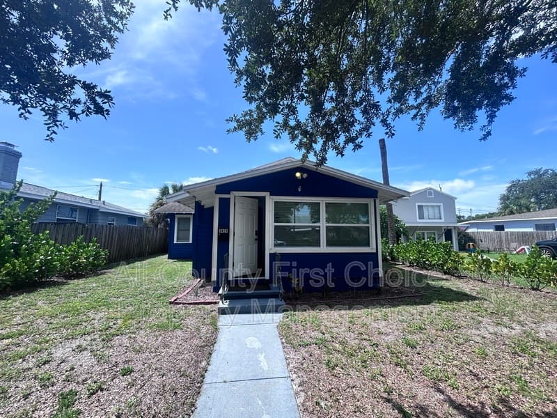 St. Petersburg House: 3928 1st Ave N
