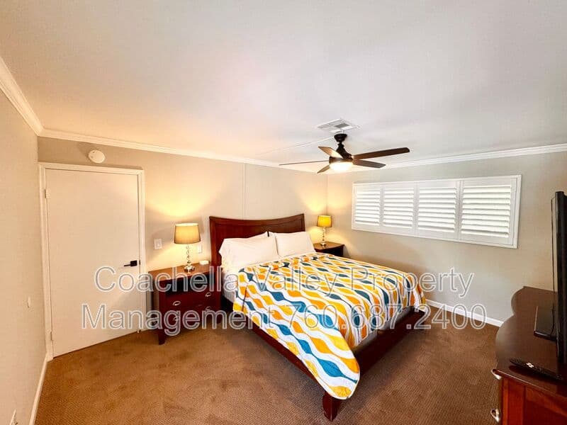 Palm Springs House: 2004 N San Antonio Rd