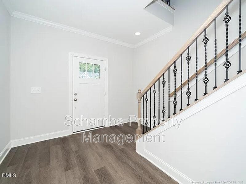 Fuquay Varina House: 1425 Queen Trigger Dr