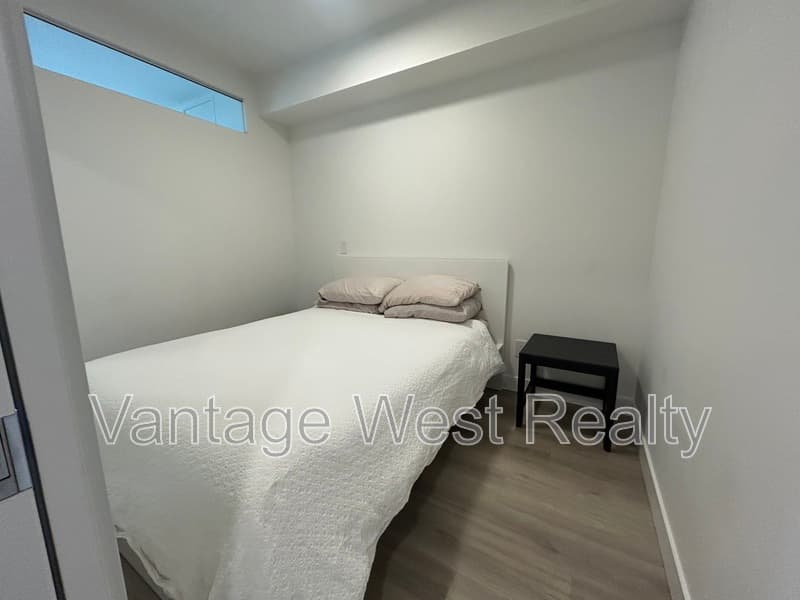 Kelowna Condo: 1901-1488 Bertram St