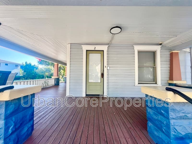 St. Petersburg Condo: 144 7th Ave N