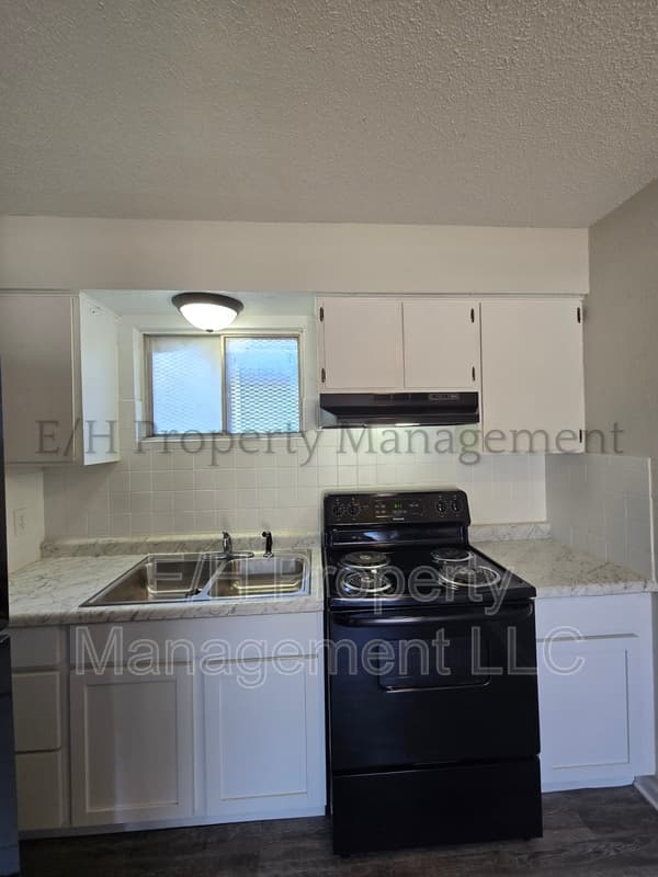 Wichita Condo: 1916 S Broadway