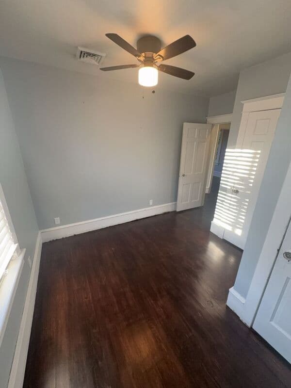 Stroudsburg House: 528 Lindbergh Avenue