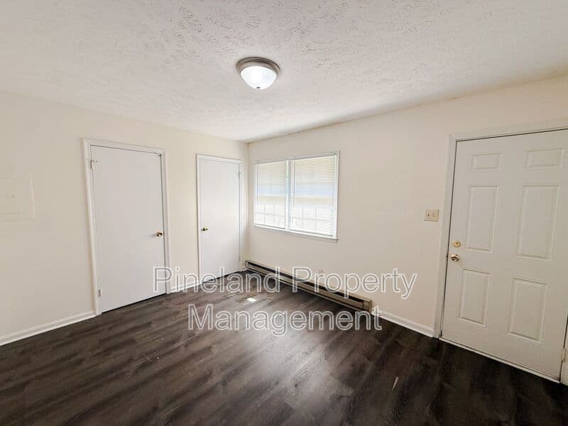 Fayetteville House: 3241 Willard Dr.