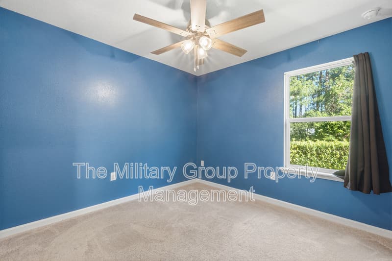 Jacksonville House: 6506 Sandler Lakes Drive
