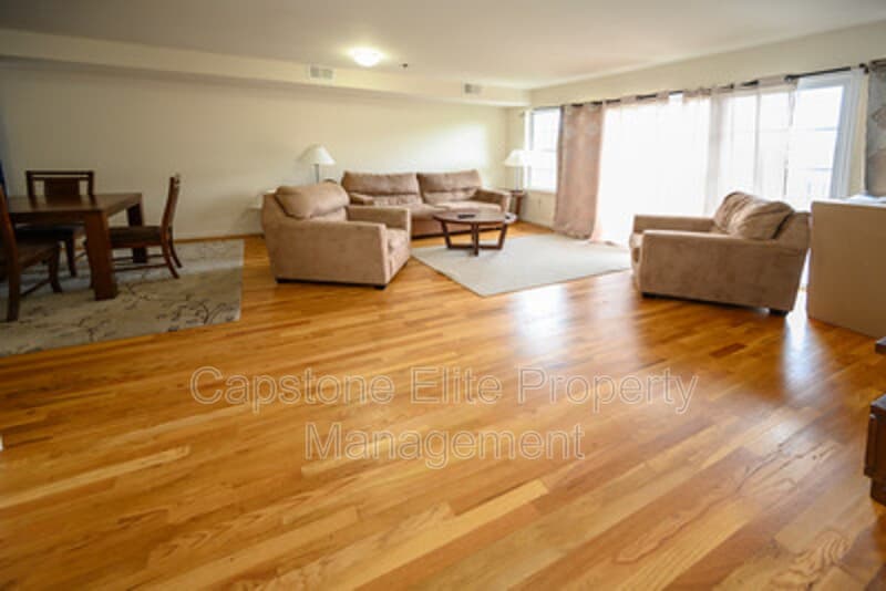 Newark Condo: 117 Hudson Street