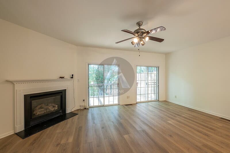 Kennesaw House: 1440 Dolcetto Trce