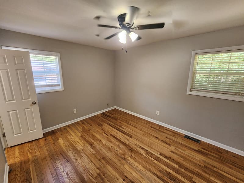 Norcross House: 829 East Glochester Place Northwest