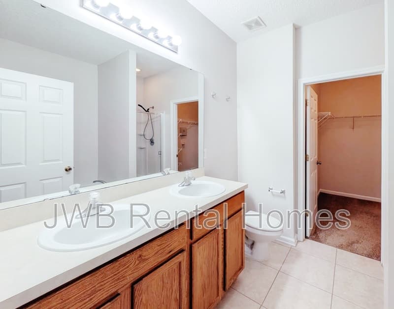 Jacksonville Condo: 12301 Kernan Forest Blvd #107
