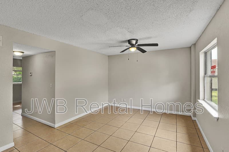 Jacksonville Townhome: 1842 Broadway Ave