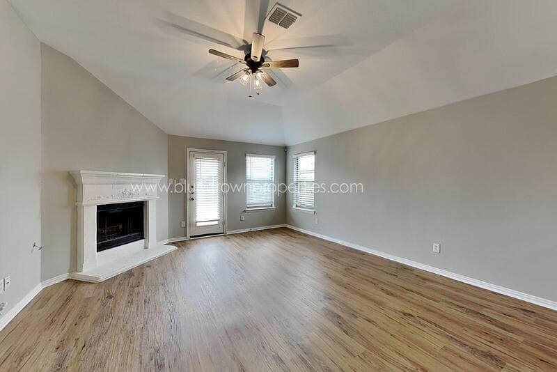 Little Elm House: 2713 Evening Mist Drive