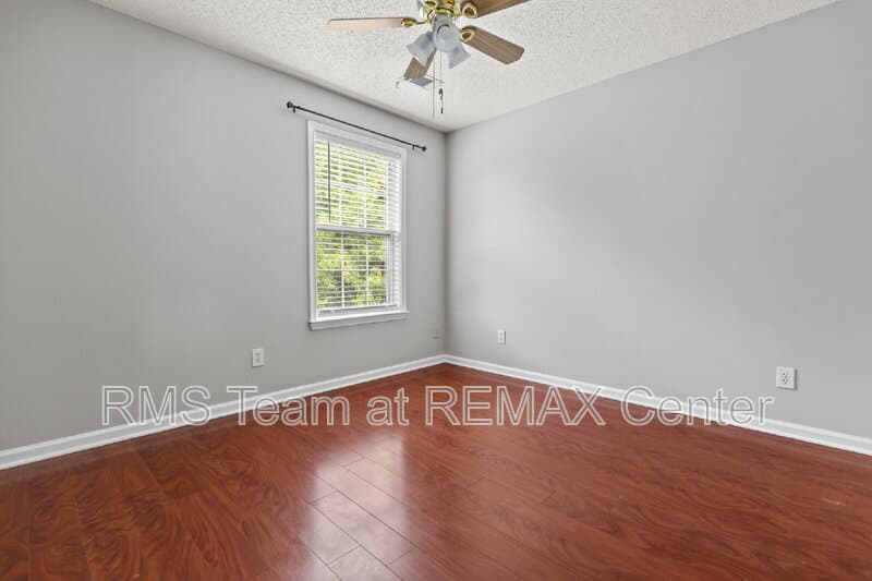 Duluth House: 2315 Hiawassee Dr