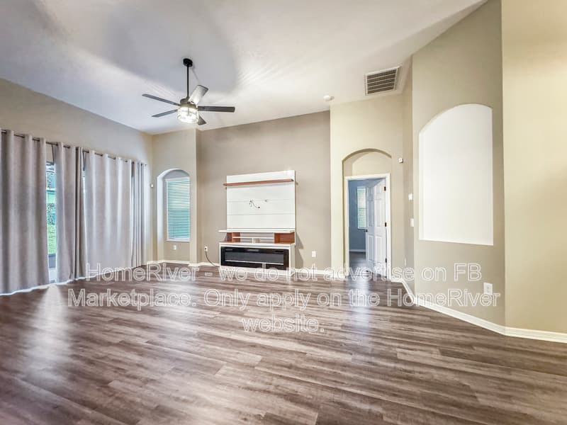 Riverview House: 12728 Avelar Creek Dr
