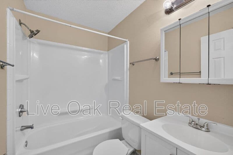 Virginia Beach House: 3061 Breslaw Ct