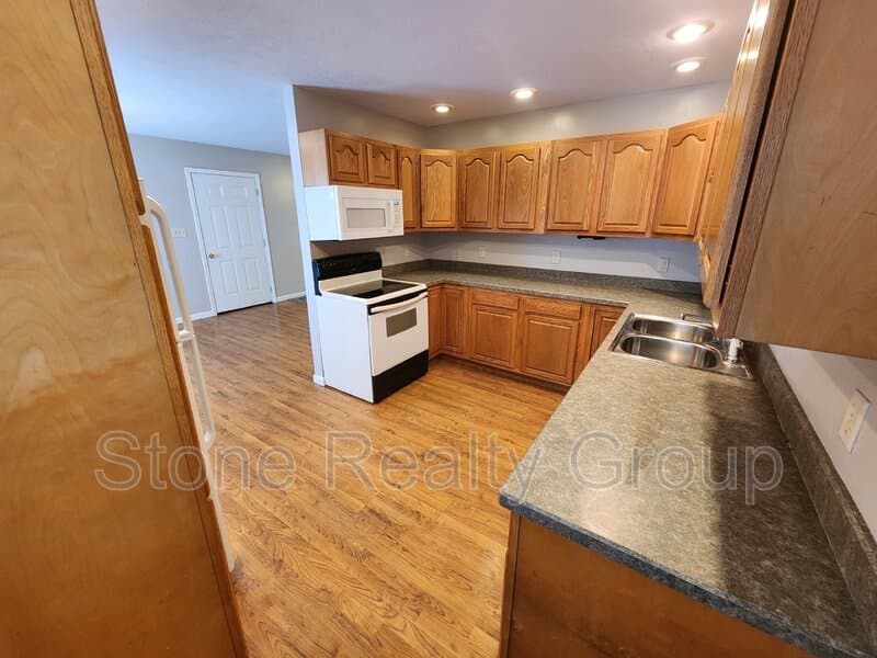 Terre Haute House: 3026 S 8th Street