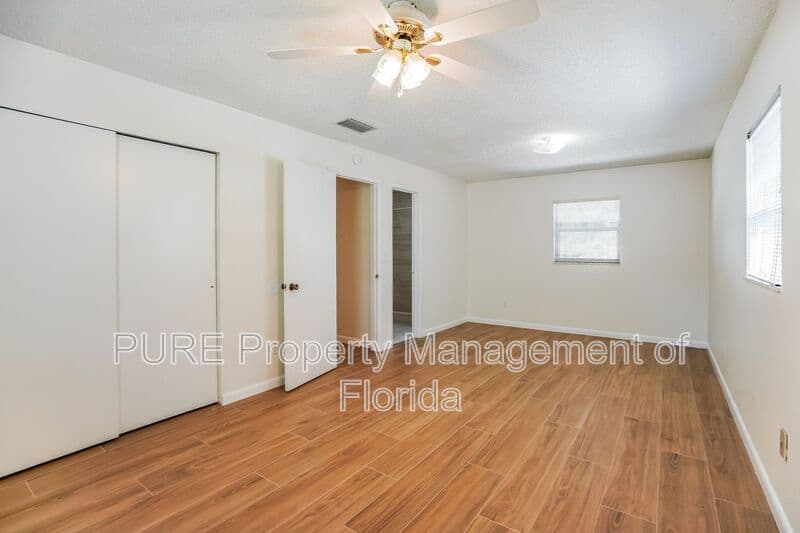 Ocala House: 6807 NW 62nd Place