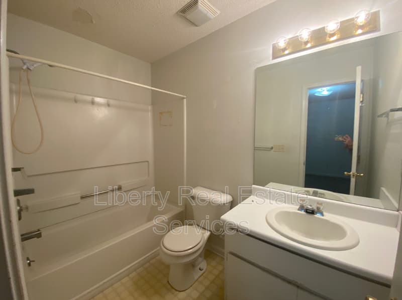 Hinesville Condo: 1100 Pineland Ave