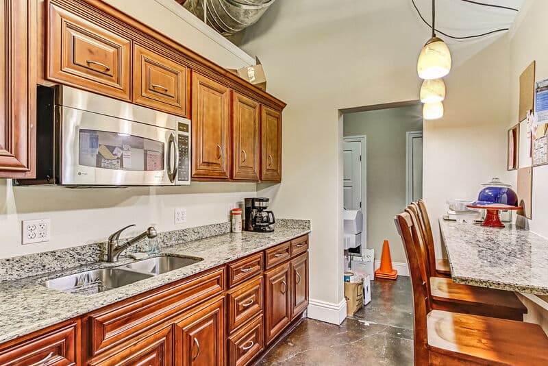 Jacksonville House: 1334 Walnut Street - 1