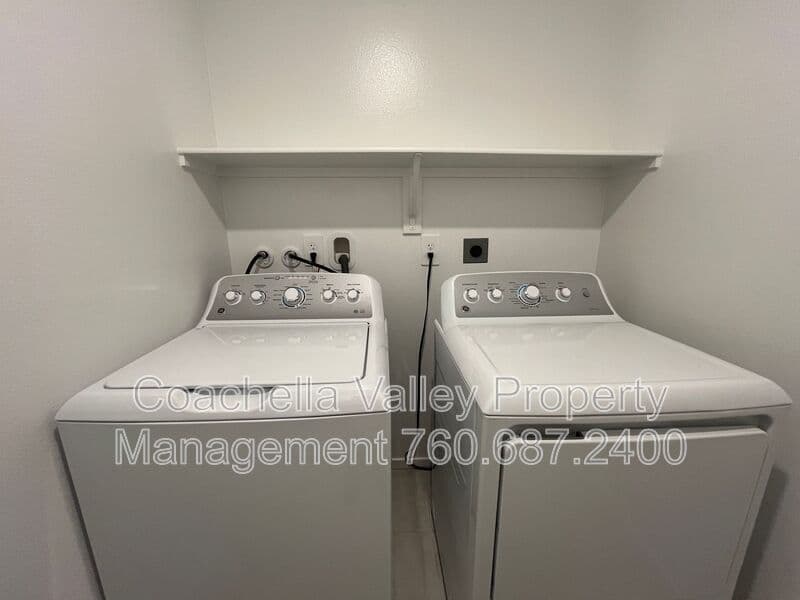 Indio House: 79225 Valor Ln
