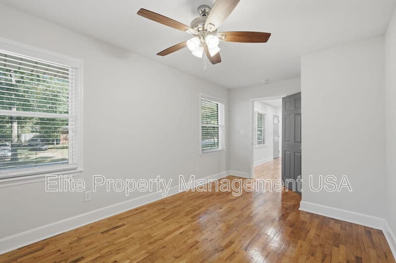 Decatur House: 1395 Dennis Drive