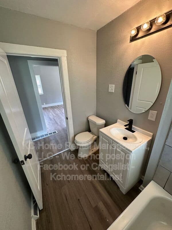 Kansas City House: 7113 N Highland Ave