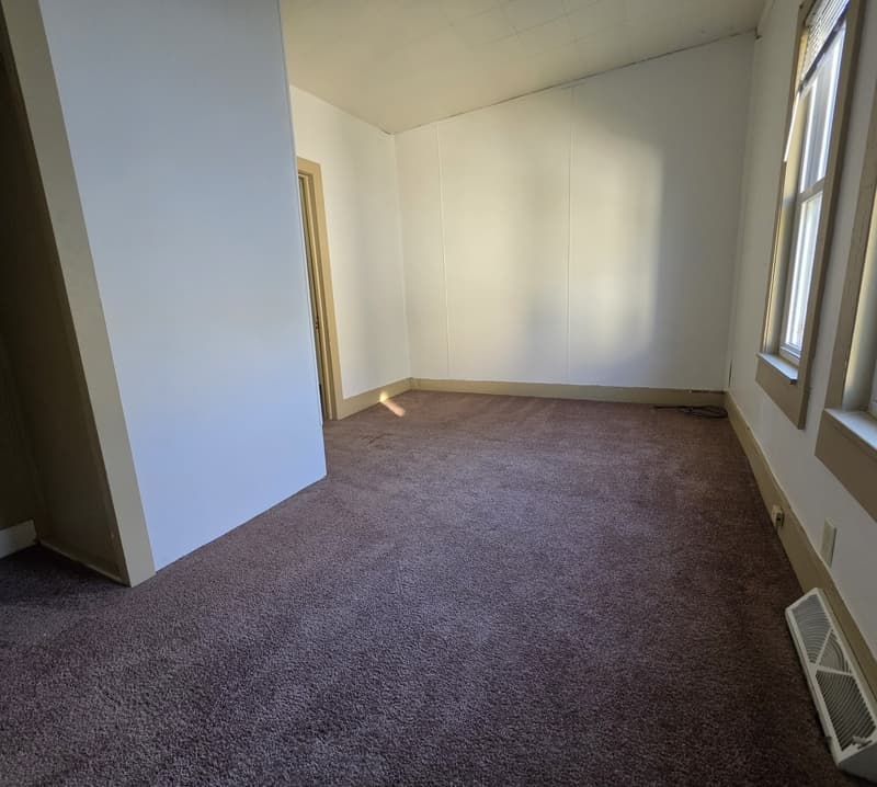 Oshkosh Condo: 632 Bay Shore Drive - Lower