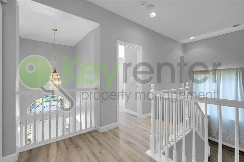 Lincoln House: 1740 Allenwood Circle