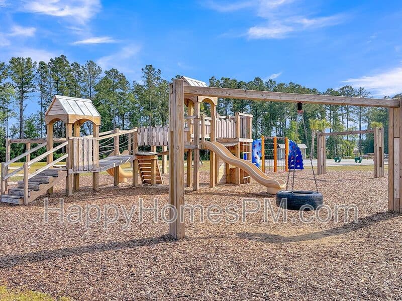 Summerville House: 509 Red Twig Rd