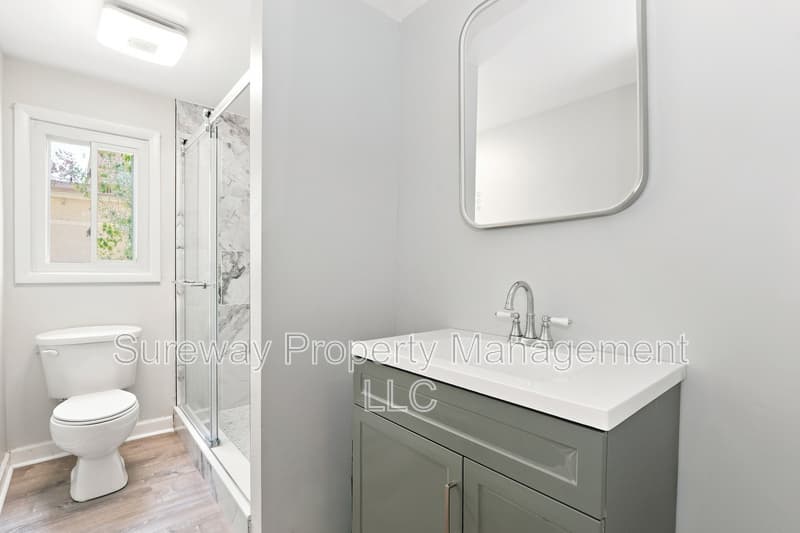 Somerdale House: 991 Sherbrook Circle