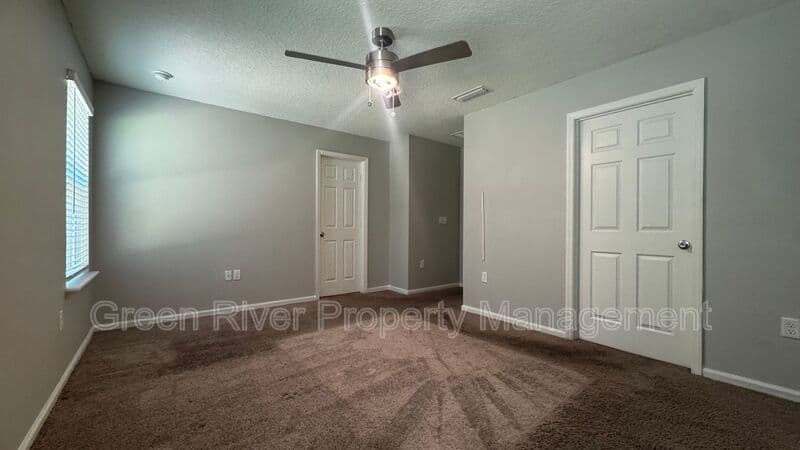 Jacksonville House: 1723 Carter Landing Boulevard
