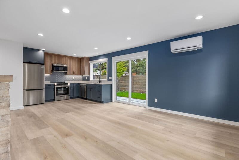 Seattle House: 117 NW 112th
