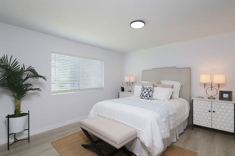 Glendale House: 655 Ivy Street