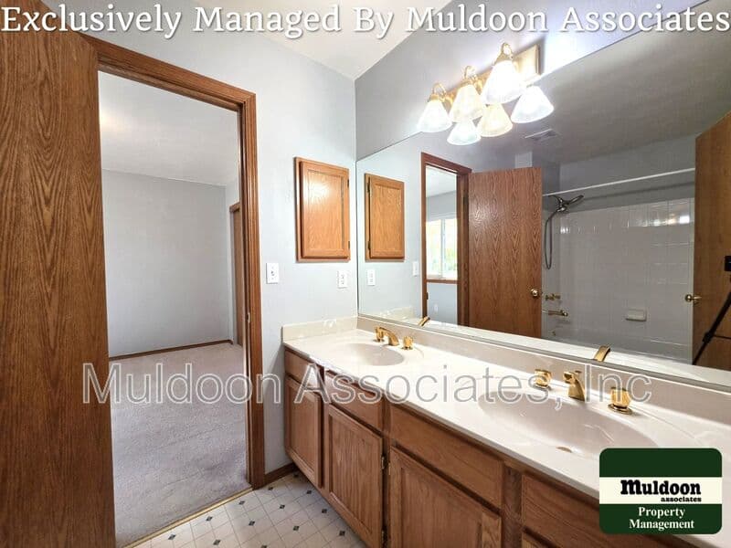 Colorado Springs House: 5552 Wells Fargo Dr
