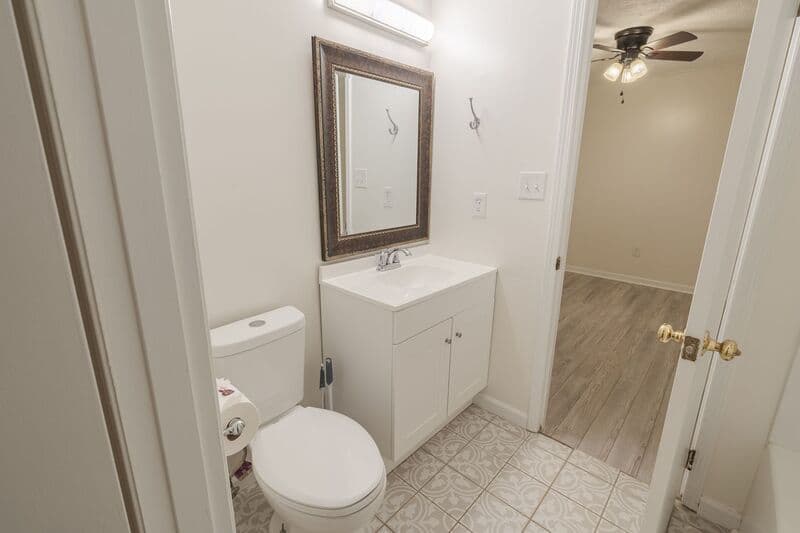 Winterville House: 122 Timber Drive