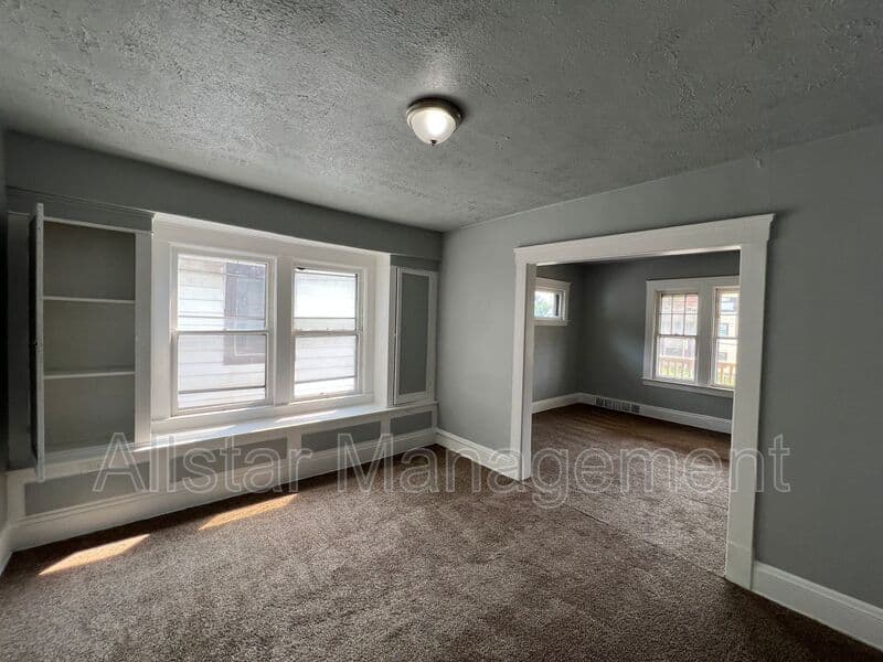 Cleveland Condo: 1005 E. 140th Street
