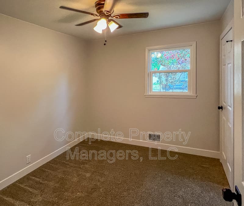 Albert Lea House: 1405 West Clark Street