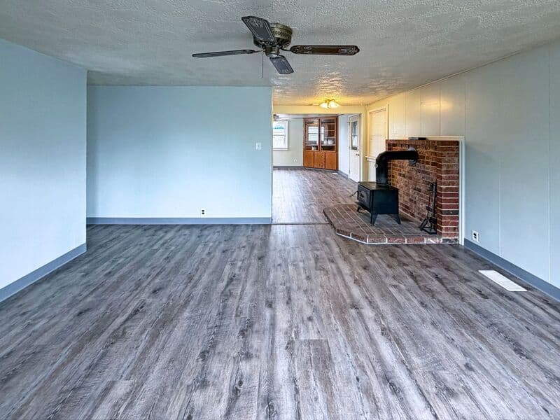 Halsey House: 340 W 3rd St
