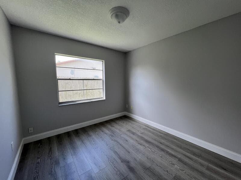 Orlando House: 1313 Summer Breeze Road