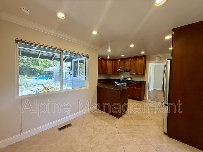 Burlingame House: 2917 Arguello Drive - Main