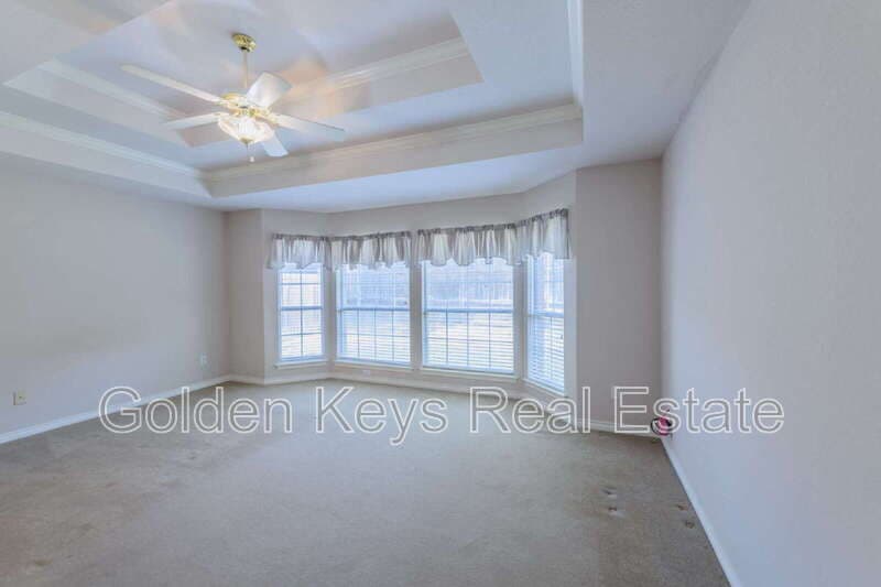 Hurst House: 3120 Steve Dr