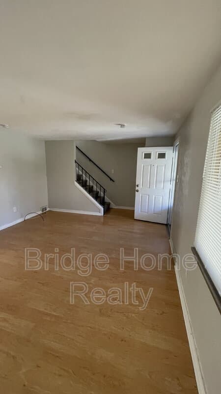 Pittsburgh House: 63 West Bellecrest Avenue
