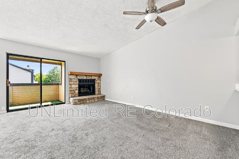 Aurora Condo: 16103 E Alaska Pl