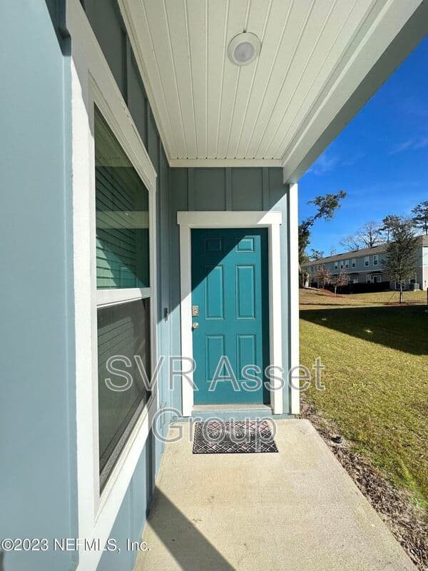 Jacksonville House: 257 ARALIA LN
