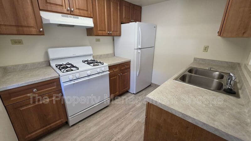 Santa Paula Condo: 234 S Steckel Drive