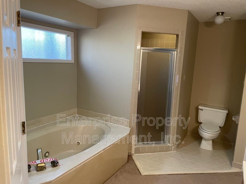 Cordova House: 384 Sherburne Cv
