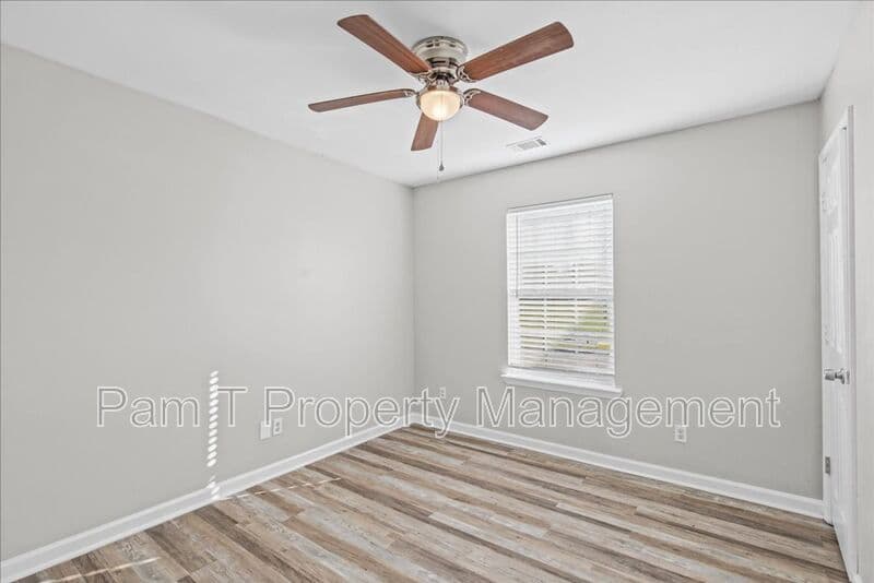 Savannah House: 201 Mundy St